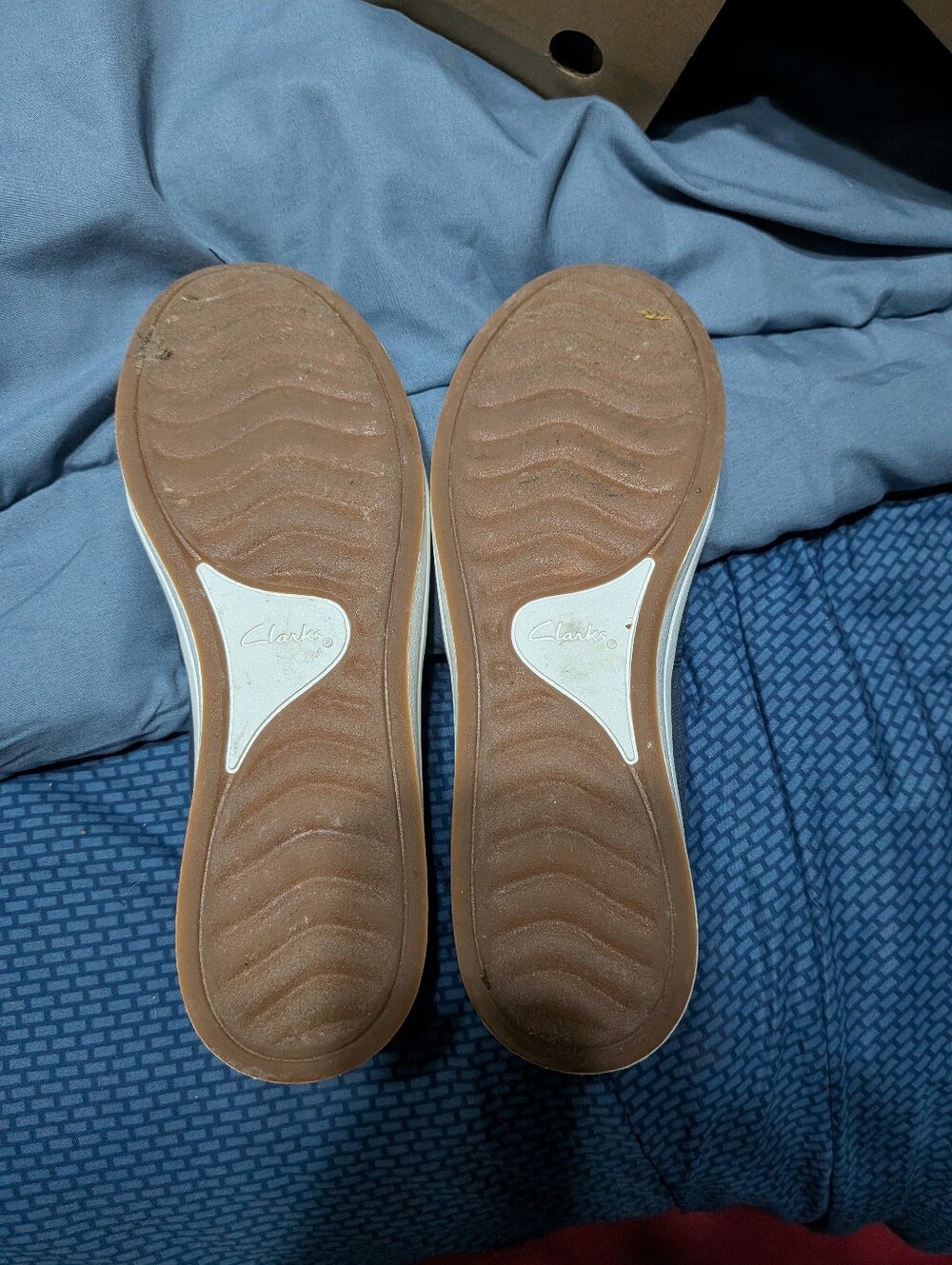 Women's Size 7 Clarks Shoes - Picture 5 of 5